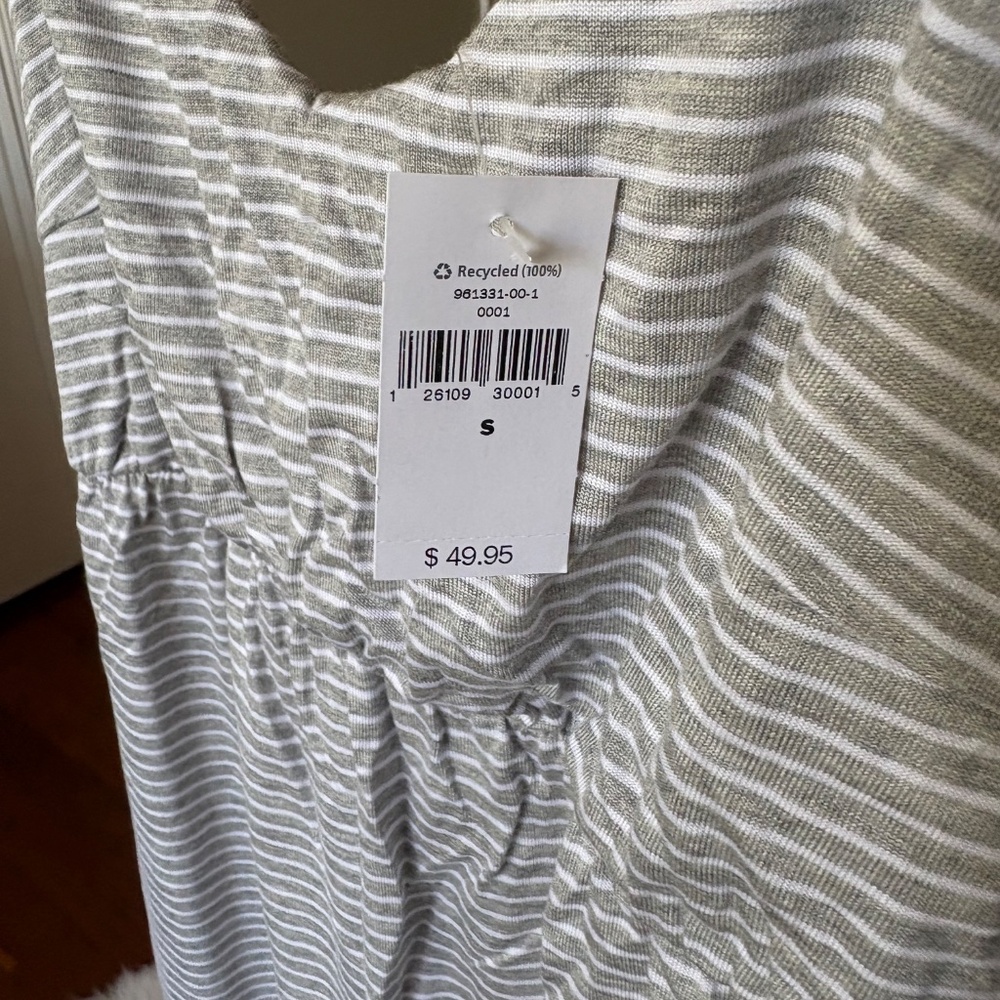GapMaternity- Grey and white striped babydoll dress, small - Picture 7 of 8